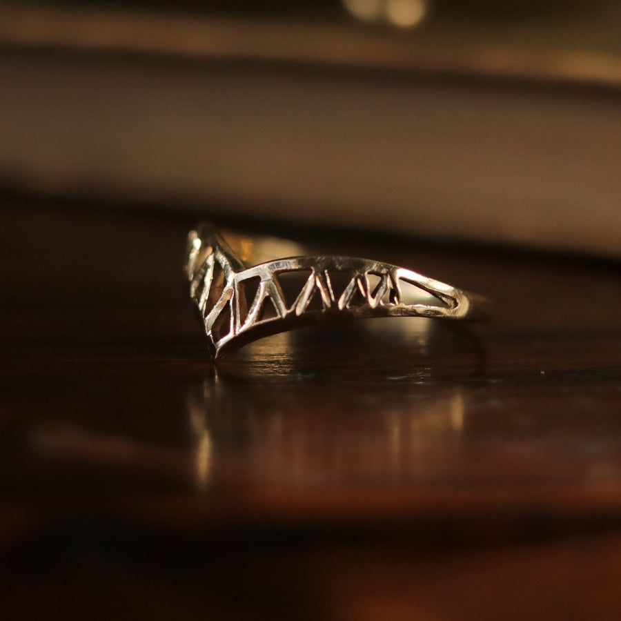 Vintage | Edra Wishbone Ring