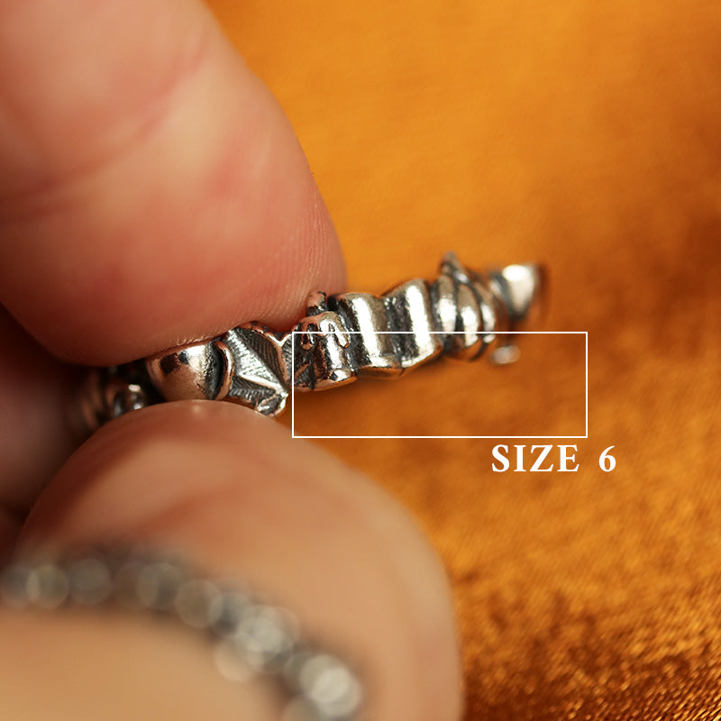 Cinnamon Girl Wreath Ring