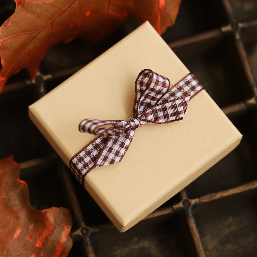Gift Box & Ribbon