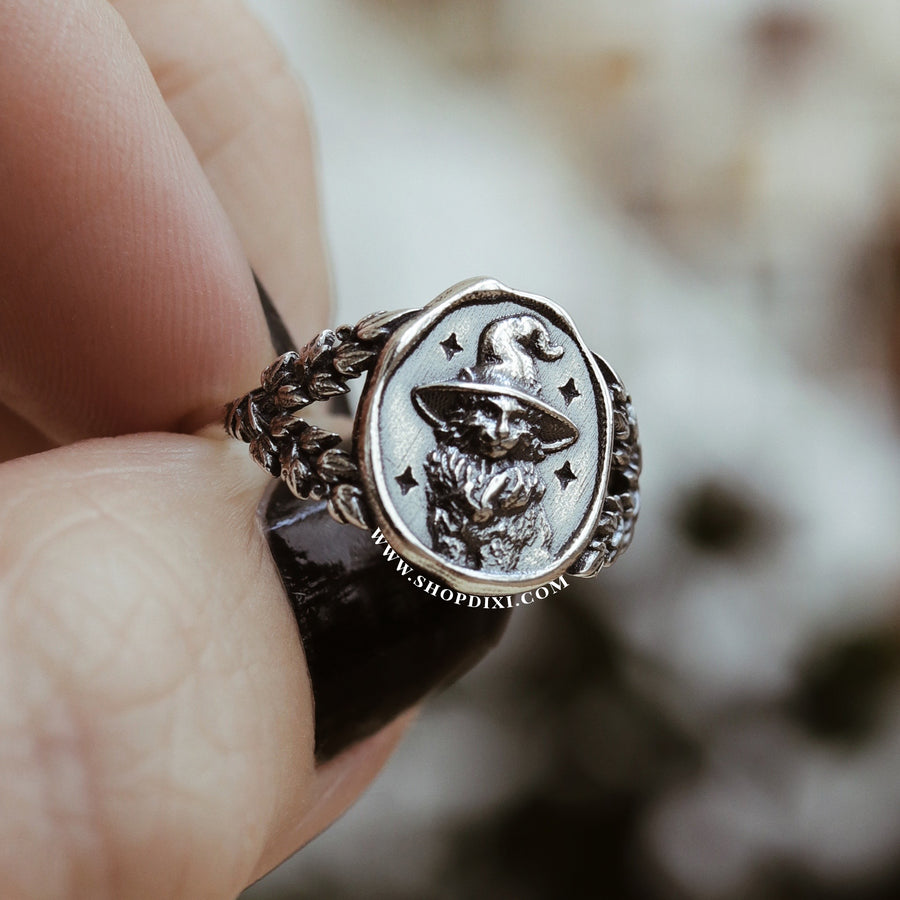 Witches Familiar Cat Ring