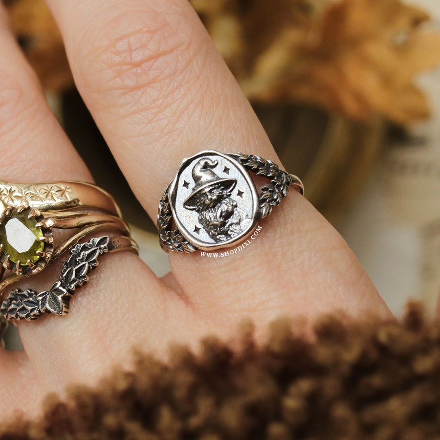 Witches Familiar Cat Ring