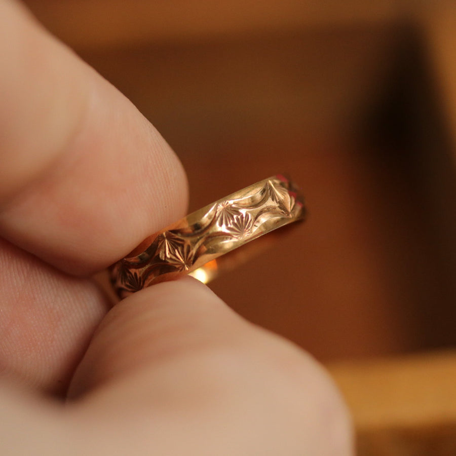 Vintage | Starshine Burst Band Ring