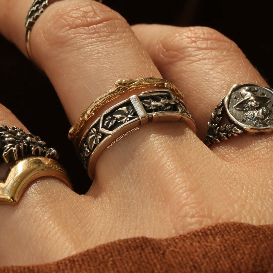 Evergreen Fidelis Buckle Ring