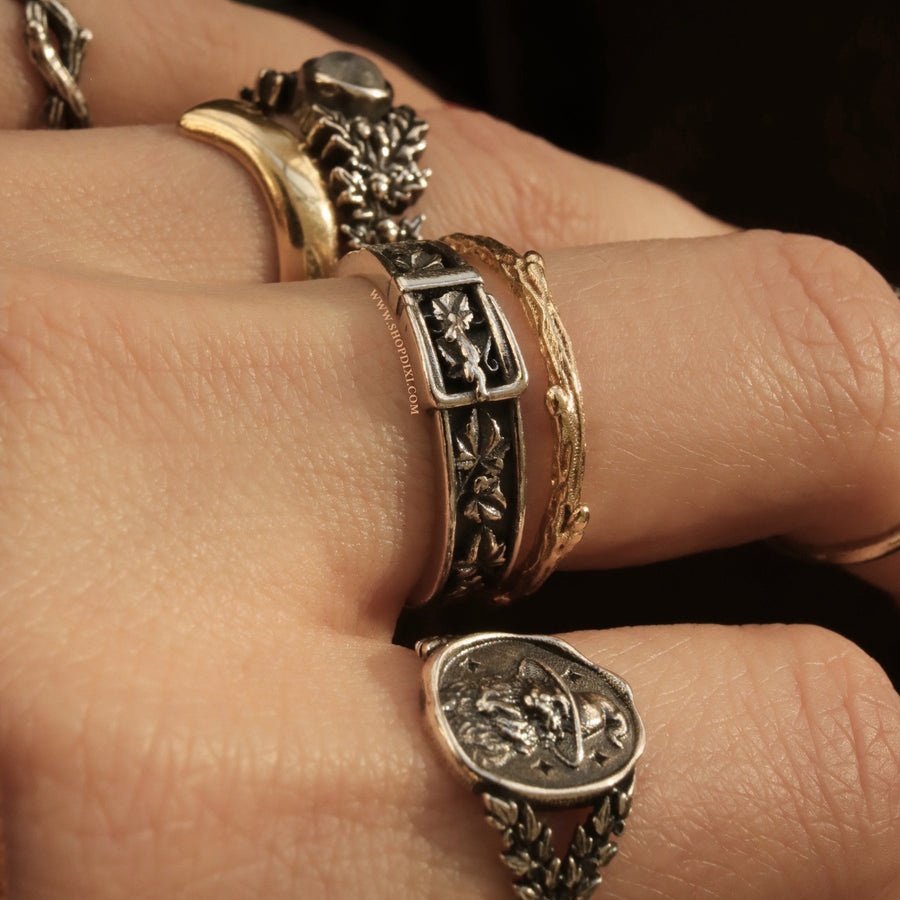 Evergreen Fidelis Buckle Ring