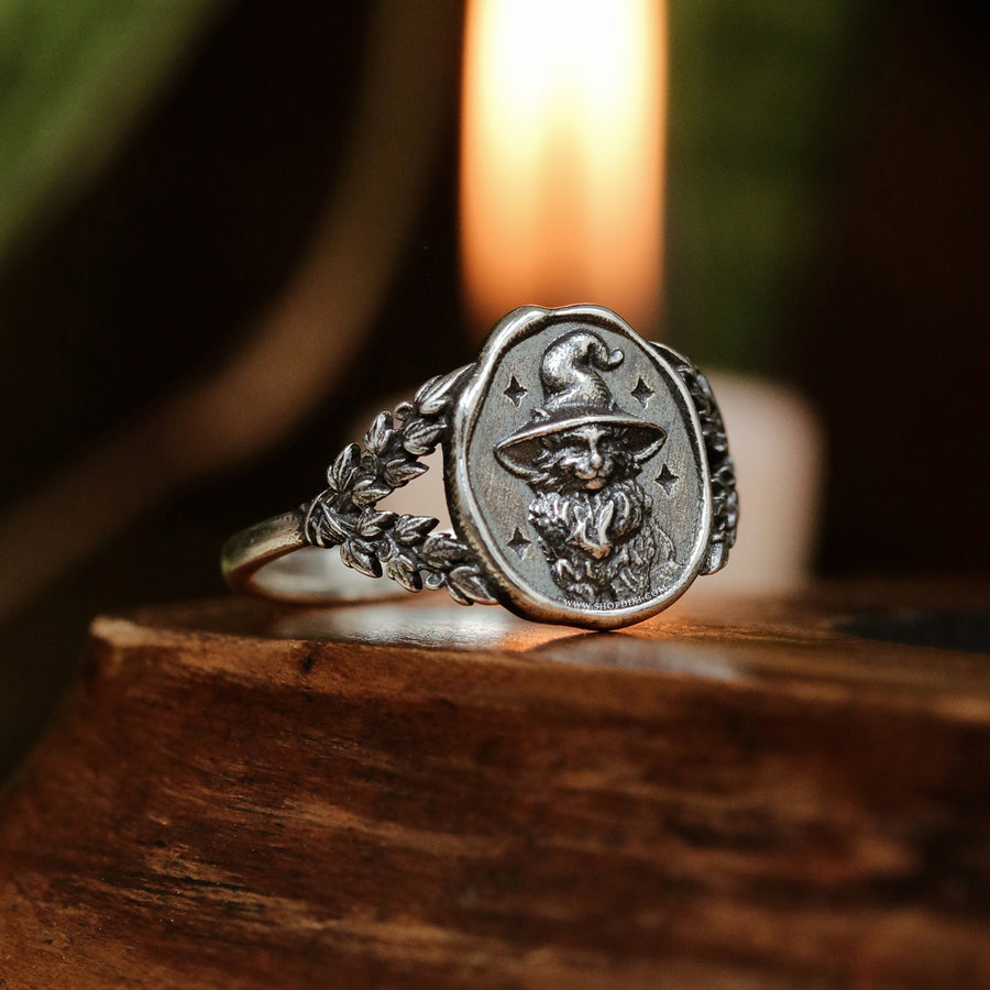 Witches Familiar Cat Ring