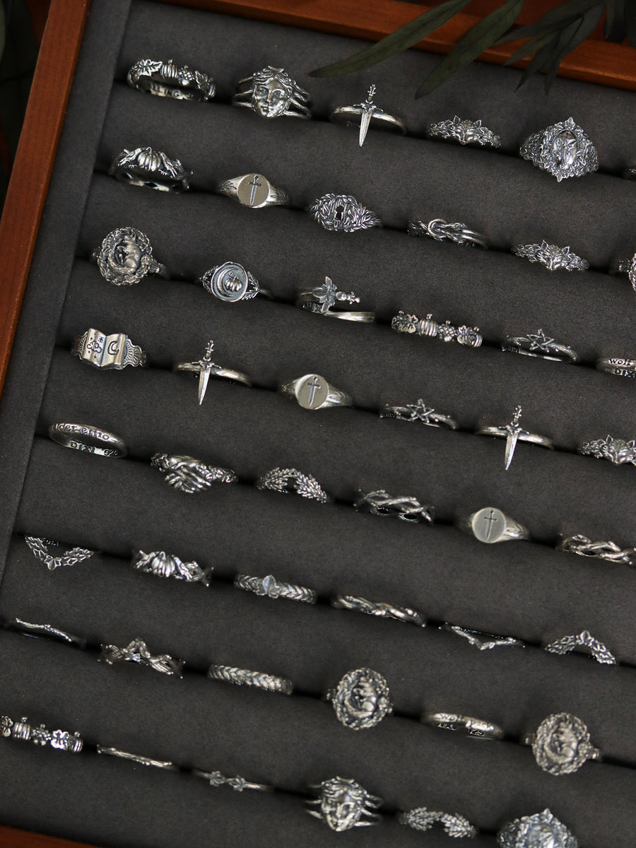 Black Friday Ring Tray - Size USA 9 | Ring Select