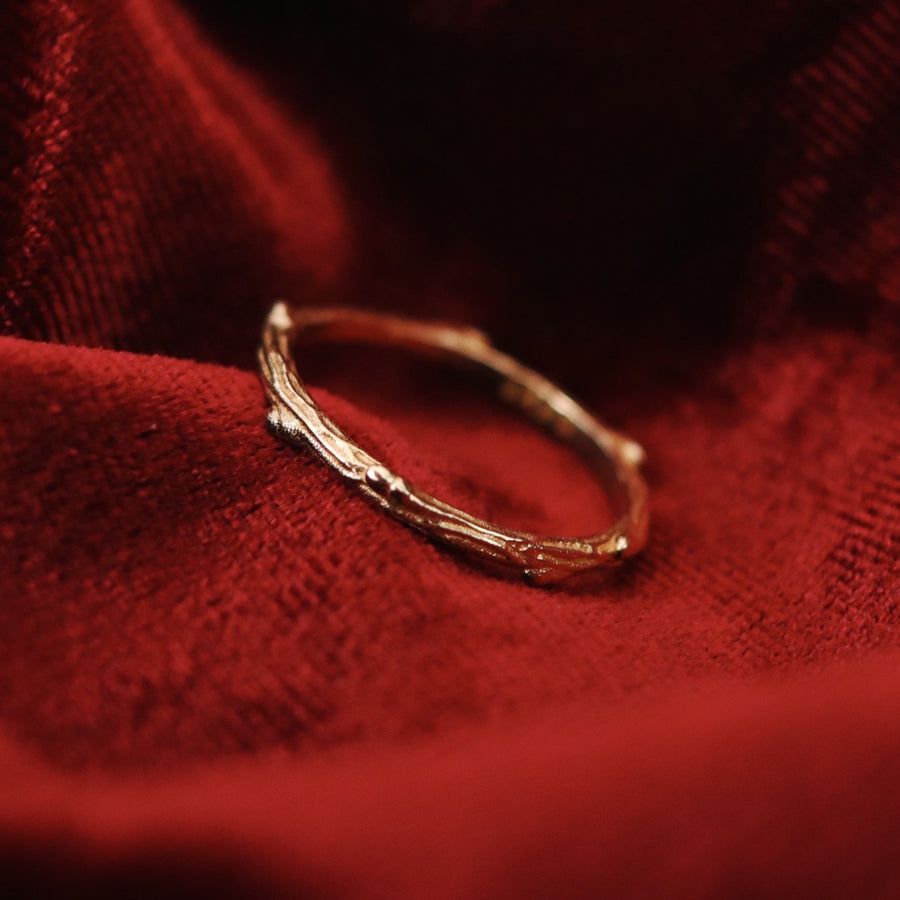 9ct Gold Unique Solid Thorn Branch Twig Unisex Ring