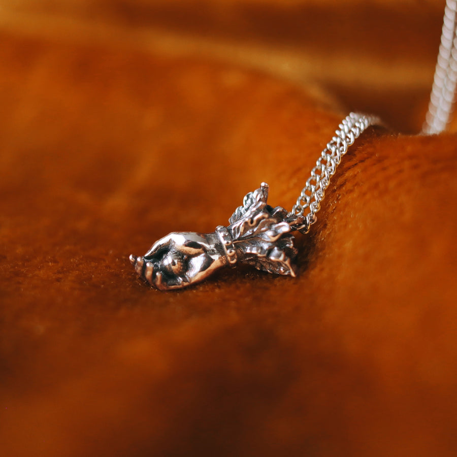 Shop Dixi Acorn Leaf Nature Inspired Vintage Hand Necklace