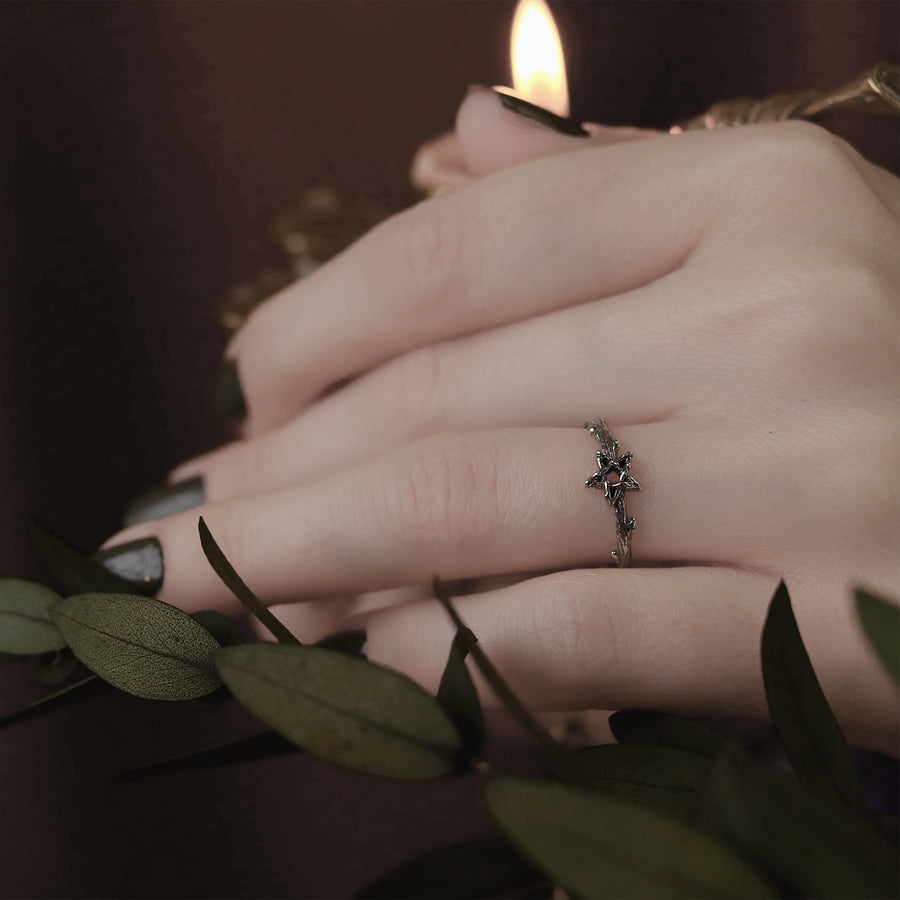 ©  Willow Magick Pentagram Thorn Branch Ring