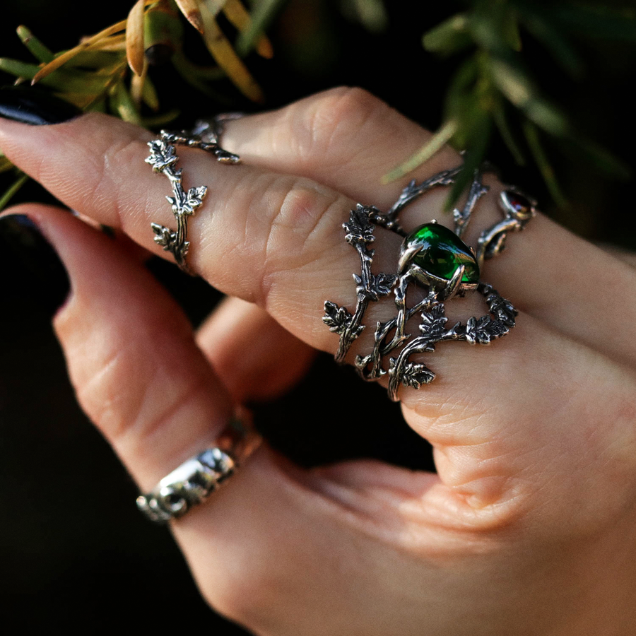 Running With The Wolves Green Branch Thorn Ring
